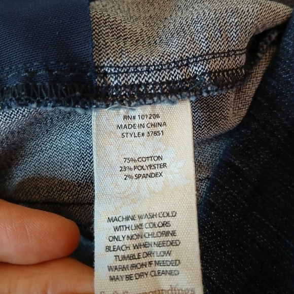 Soft Surroundings jeans capris size small petite - Picture 4 of 6